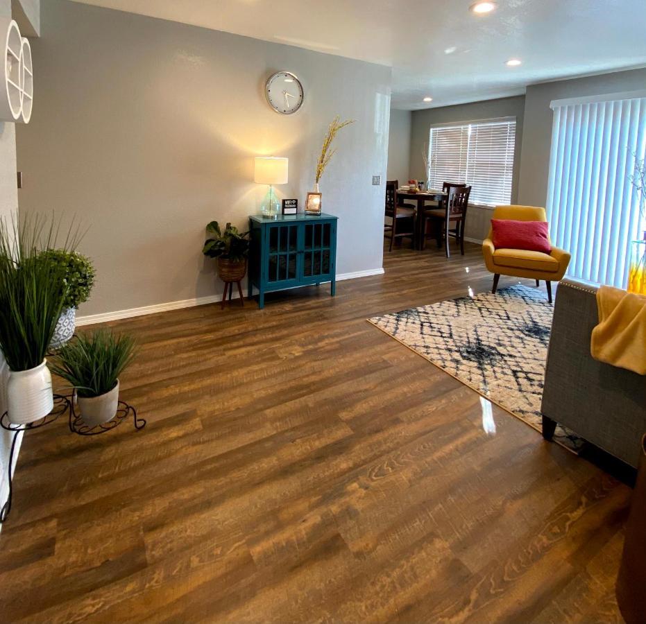 Evie'S Campus-Close 2 Bedroom Luxury Oklahoma City Exterior foto