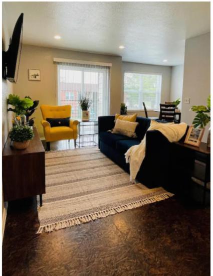 Evie'S Campus-Close 2 Bedroom Luxury Oklahoma City Exterior foto