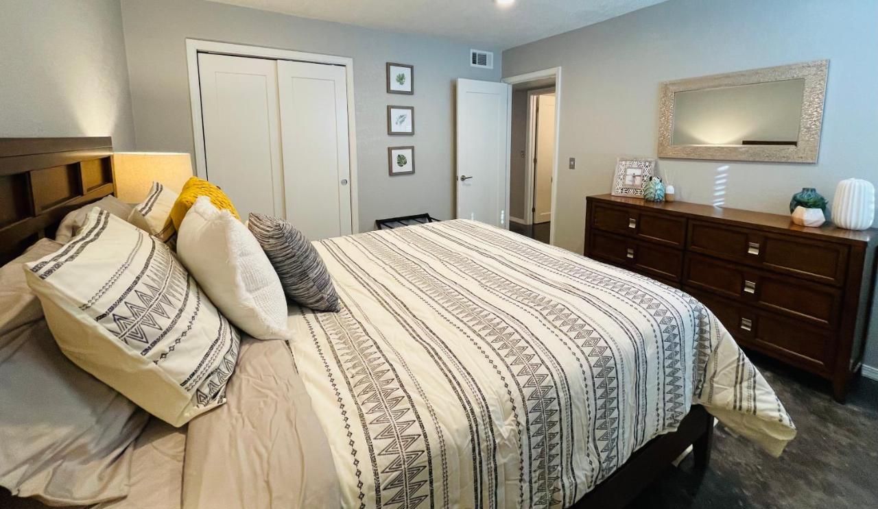 Evie'S Campus-Close 2 Bedroom Luxury Oklahoma City Exterior foto